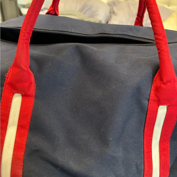 TOMMY HILFIGER VINTAGE DUFFLE BAG 🔥🔥🔥🔥 - Picture 7 of 8